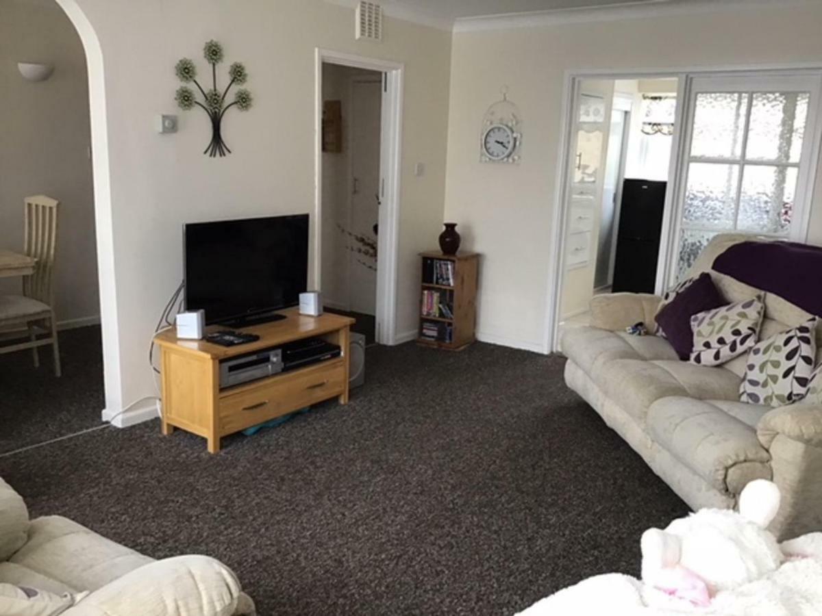 9 Gunfleet Court Apartment Clacton-on-Sea Exterior photo
