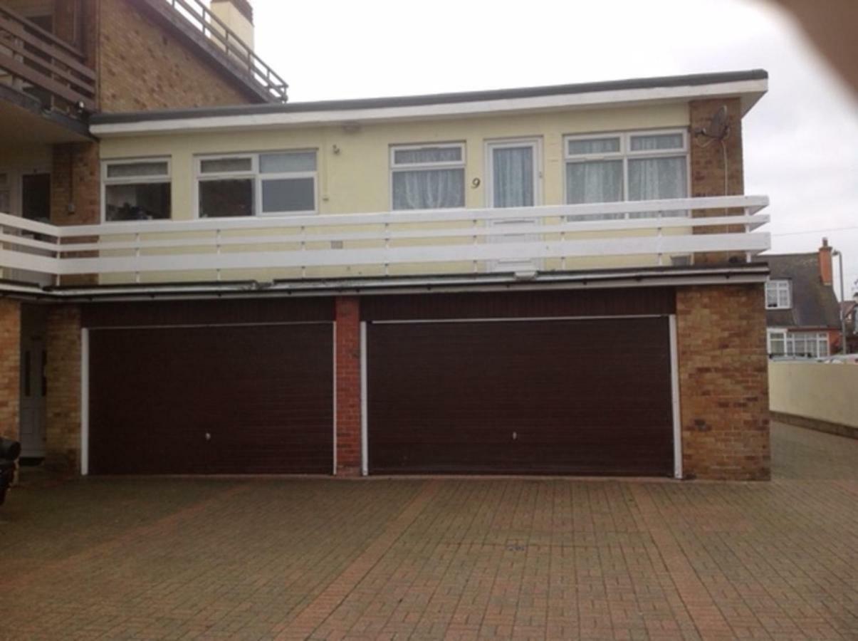 9 Gunfleet Court Apartment Clacton-on-Sea Exterior photo
